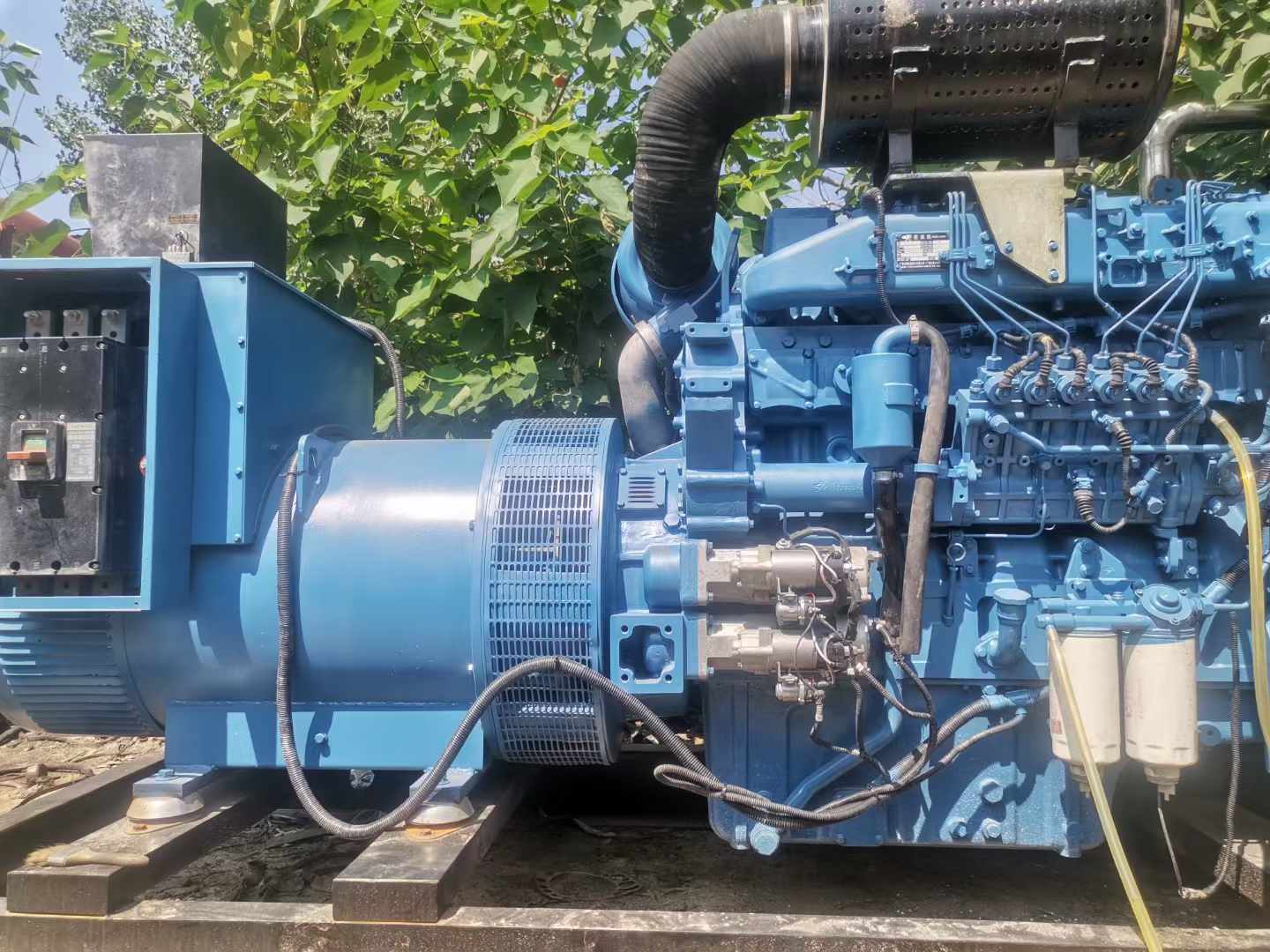 福安详细说明降低 800kW 柴油发电机输出电流波动的方法